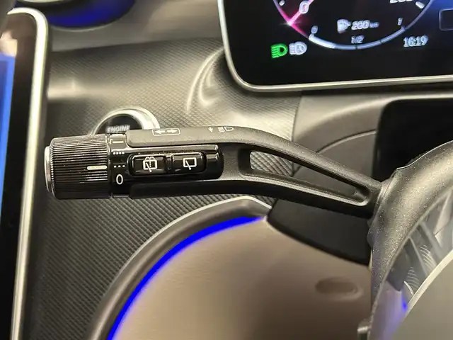 メルセデス・ベンツ Ｍ・ベンツ Ｃ２２０ｄ ワゴン アバンギャルド 岡山県 2022(令4)年 3.3万km オブシディアンブラック ワンオーナー/レーダーセーフティパッケージ/ベージュレザーシート/パナメリカーナグリル/ヘッドアップディスプレイ/純正ナビ/フルセグTV/360°カメラ/AppleCarPlay/アダクティブクルーズコントロール/シートヒーター（D/N）/パワーシート（D/N）/アンビエントライト/トラフィックサインアシスト/ダイナミックセレクトモード/パークトロニック/イージーエントリー/社外19インチアルミホイール/Bluetooth/パドルシフト/ETC/保証書/取扱説明書