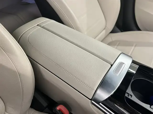 メルセデス・ベンツ Ｍ・ベンツ Ｃ２２０ｄ ワゴン アバンギャルド 岡山県 2022(令4)年 3.3万km オブシディアンブラック ワンオーナー/レーダーセーフティパッケージ/ベージュレザーシート/パナメリカーナグリル/ヘッドアップディスプレイ/純正ナビ/フルセグTV/360°カメラ/AppleCarPlay/アダクティブクルーズコントロール/シートヒーター（D/N）/パワーシート（D/N）/アンビエントライト/トラフィックサインアシスト/ダイナミックセレクトモード/パークトロニック/イージーエントリー/社外19インチアルミホイール/Bluetooth/パドルシフト/ETC/保証書/取扱説明書