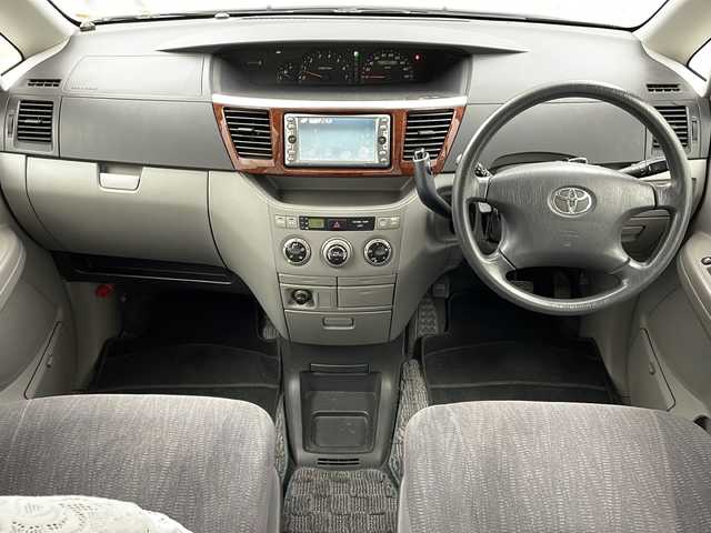 トヨタ ノア X Vセレクション 大阪府 2003(平15)年 13.8万km ダークブルーマイカ ＥＴＣ　/スペアタイア　/スペアキー　/バックカメラ　/Ｗエアバック　/ディスチャージヘッドライト　/純正フロアマット　/純正ナビ（ＮＤＣＴ－Ｗ５３）/オートエアコン