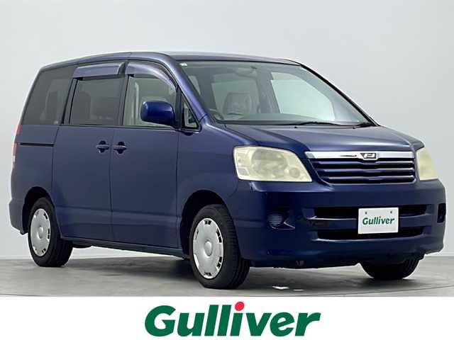 トヨタ ノア X Vセレクション 大阪府 2003(平15)年 13.8万km ダークブルーマイカ ＥＴＣ　/スペアタイア　/スペアキー　/バックカメラ　/Ｗエアバック　/ディスチャージヘッドライト　/純正フロアマット　/純正ナビ（ＮＤＣＴ－Ｗ５３）/オートエアコン