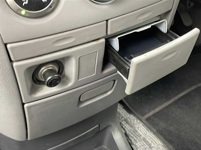 トヨタ ノア X Vセレクション 大阪府 2003(平15)年 13.8万km ダークブルーマイカ ＥＴＣ　/スペアタイア　/スペアキー　/バックカメラ　/Ｗエアバック　/ディスチャージヘッドライト　/純正フロアマット　/純正ナビ（ＮＤＣＴ－Ｗ５３）/オートエアコン