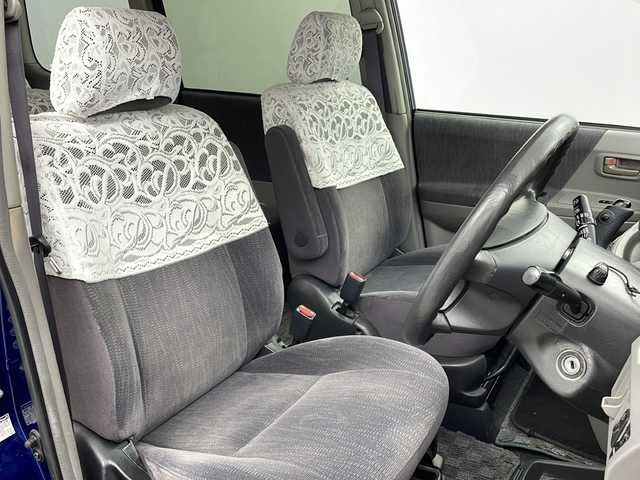 トヨタ ノア X Vセレクション 大阪府 2003(平15)年 13.8万km ダークブルーマイカ ＥＴＣ　/スペアタイア　/スペアキー　/バックカメラ　/Ｗエアバック　/ディスチャージヘッドライト　/純正フロアマット　/純正ナビ（ＮＤＣＴ－Ｗ５３）/オートエアコン