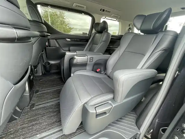 トヨタ アルファード S Cパッケージ 大阪府 2020(令2)年 6.6万km スパークリングブラックパールクリスタルシャイン ワンオーナー　/純正９インチナビ　/   フルセグＴＶ/Bluetooth/USB/CD/DVDデッキ　/バックモニター　/１２．１インチフリップダウンモニター/衝突軽減ブレーキ/ブラインドスポットモニター/リアコーナーセンサー　/デジタルインナーミラー　/前席シートヒーター/両側パワースライドドア/レーダークルーズコントロール/レーンキープアシスト/アイドリングストップ　/電動リアゲート　/1、2列目パワーシート（運転席メモリー付き）　/純正18インチアルミホイール/ビルトインＥＴＣ　/ＬＥＤ