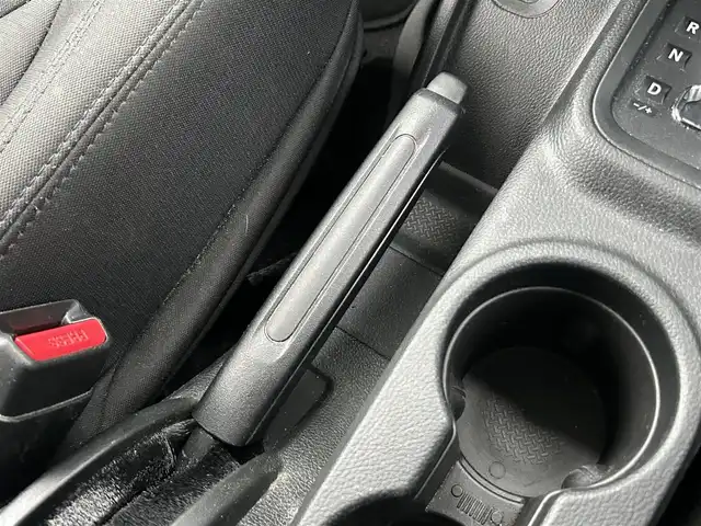 クライスラー・ジープ ジープ ラングラー アンリミテッド スポーツ 茨城県 2017(平29)年 3.3万km 黒 後期型 /ワンオーナー /ナビ /12セグ /BT /B/Sカメラ /ナンバ-移設 /純正18インチAW /DVD/CD /ETC /クルーズコントロール /ヒルディセントコントロール /オートエアコン /フロアマット /ドアバイザー /禁煙車