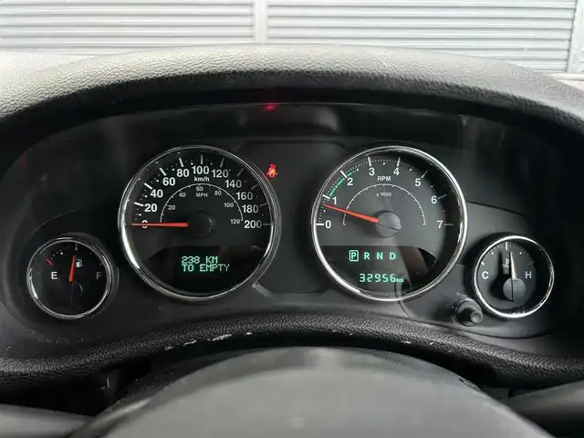 クライスラー・ジープ ジープ ラングラー アンリミテッド スポーツ 茨城県 2017(平29)年 3.3万km 黒 後期型 /ワンオーナー /ナビ /12セグ /BT /B/Sカメラ /ナンバ-移設 /純正18インチAW /DVD/CD /ETC /クルーズコントロール /ヒルディセントコントロール /オートエアコン /フロアマット /ドアバイザー /禁煙車