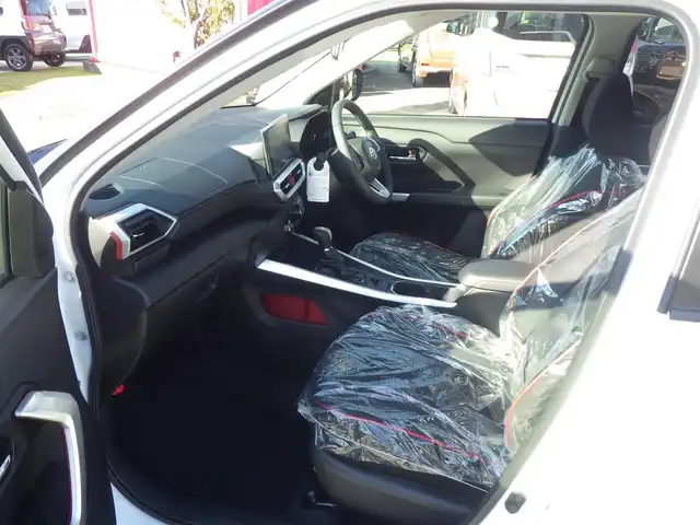 トヨタ ライズ Z 千葉県 2025(令7)年 0.1千km ブラックマイカメタリック/シャイニングホワイトパール スマートアシストIII/アダプティブクルーズコントロール/エコアイドル/ディスプレイオーディオ/純正地デジTV/【Bluetooth接続】/【Apple CarPlay　Android Auto対応】/パノラマモニター/前席シートヒーター/革巻きステアリング/ステアリングスイッチ/LEDヘッドライト/フォグライト/ウインカーミラー/コーナーセンサー/純正17インチアルミホイル/サイド/カーテンエアバッグ/キーフリーシステム