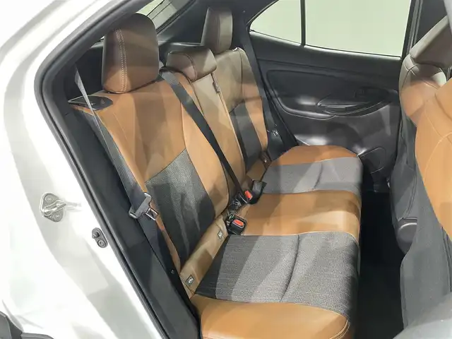 トヨタ ヤリスクロス ハイブリッド Z アドベンチャー 愛知県 2023(令5)年 1.8万km プラチナホワイトパールマイカ 純正９インチディスプレイナビ　/(AM/FM/Bluetooth/USB/Miracast/AppleCarPlay/AndroidAuto/フルセグTV）/パノラミックビューモニター　/ブラインドスポットモニター＋パーキングサポートブレーキ/トヨタセーフティセンス　/　　-プリクラッシュセーフティ/　　-レーントレーニングアシスト/　　-レーダークルーズコントロール/　　-オートマチックハイビーム/　　-ロードサインアシスト/シートヒーター　/ビルトインＥＴＣ　/スペアタイヤ　/前後ドライブレコーダー　/ステアリングヒーター　/ＬＥＤヘッドライト　/パワーシート　/クリアランスソナー/純正フロアマット/純正18インチAW