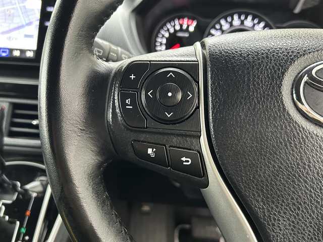 トヨタ ヴォクシー ZS 煌Ⅱ 大分県 2019(令1)年 3.7万km ホワイトパールクリスタルシャイン .フリップダウンモニター　TVM-FW100/・ToyotaSafety/ プリクラッシュセーフティ/　検知機能付衝突回避支援/　レーザーレーダー+単眼カメラ/　レーンディバーチャーアラート/　オートマチックハイビーム/・社外ナビ　AVN-D10W/　ワンセグテレビ/　DVD/　Bluetooth/　SD/　ラジオ/・先行車発進告知機能/・クルーズコントロール/・アイドリングストップ/・レーンキープアシスト/・両側パワースライド/・ETC/・ドライブレコーダー　/・ステアリングスイッチ/・プライバシーガラス/・USB端子/・LEDランプ/・3列目チップアップシート/・ウィンカーミラー/・革巻きステアリング/・純正フロアマット/・純正16インチアルミホイル/・２列目サンシェード/・ドアバイザー/・禁煙車/・取扱説明書/・保証書/・スペアキー１本