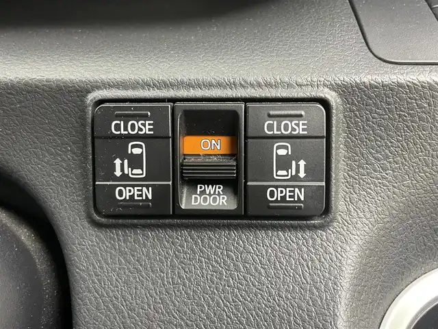 トヨタ シエンタ G 岡山県 2016(平28)年 8.2万km ブラックマイカ トヨタセーフティセンスC/・プリクラッシュセーフティ/・レーンディパーチャーアラート/・オートマチックハイビーム/純正ナビ(NSZT-W64)/(Bluetooth/CD/DVD/フルセグTV)/モデリスタエアロ(前・横・後下)/モデリスタ17インチアルミホイール/両側電動スライドドア/社外クルーズコントロール/バックカメラ/ビルトインETC/アイドリングストップ/オートライト/純正フロアマット/プッシュスタート/禁煙車/スマートキー×2/保証書/取扱説明書