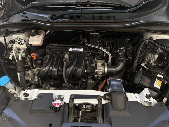 ホンダ ヴェゼル ハイブリッド Z ホンダセンシング 新潟県 2019(令1)年 2.9万km プラチナホワイトパール ホンダセンシング/純正8インチナビ/　CD/DVD/Bluetooth/フルセグTV/バックカメラ/レーダークルーズコントロール/LEDオートライト/ハーフレザーシート/シートヒーター/純正17インチアルミホイール/パドルシフト/ルーフレール/レーンキープアシスト/電格ミラー/ウィンカーミラー/スマートキー/ビルトインETC