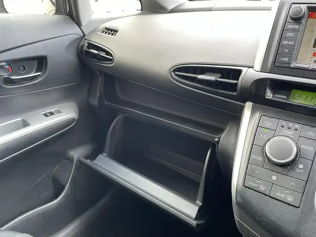 トヨタ ウィッシュ 1．8S 大阪府 2010(平22)年 15.6万km ブラック サンルーフ/純正ナビ/・バックカメラ/・フルセグＴＶ/・ＣＤ/ＤＶＤ/ＭＤ/・ＡＭ/ＦＭ/ＢＴ/・ＡＵＸ/ＨＤＤ/前方ドライブレコーダー（DC-DR401）/ビルトインETC/純正フロアマット/純正16インチアルミホイール/キセノンヘッドライト/・オートライト/・フロントフォグランプ/SRSエアバッグ（フロント/サイド/カーテン）/ABS/横滑り防止装置/リモコンキー/革巻きステアリング/・パドルシフト/・ステアリングスイッチ/ISOFIX/保証書/記録簿（R7/R6/R４）