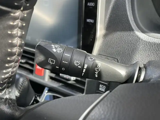 トヨタ ヴォクシー ZS 煌 大阪府 2018(平30)年 4.3万km ブラック 8人乗り/両側電動スライドドア/純正10インチナビ（NSZN-Z66T）/・フルセグ/BT/CD/DVD/AM/FM/バックカメラ/純正12インチ後席用モニター（V12TーR66C ）/トヨタセーフティーセンス/・プリクラッシュセーフティー/・レーンディパーチャーアラート/・オートマチックハイビーム/クルーズコントロール/LEDヘッドライト/純正前方ドライブレコーダー/純正16インチアルミホイール/ETC/保証書/取扱説明書/スペアキー