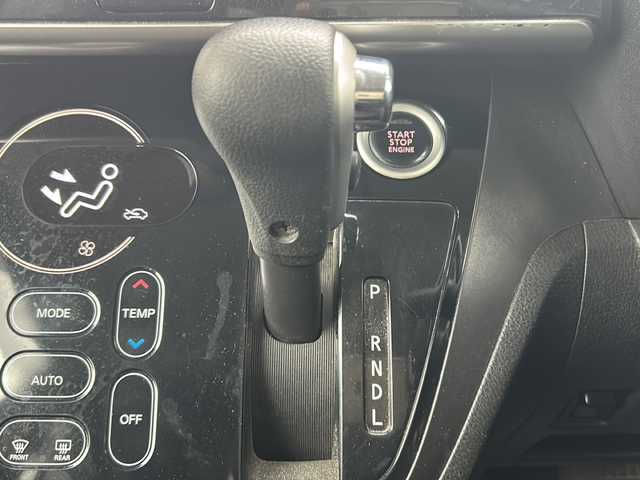 三菱 ｅＫスペース カスタムT 京都府 2014(平26)年 10.6万km シルキーホワイト 社外ナビ　AVN-Z03iW/・フルセグTV/BT Audio/CD/DVD/AM/FM/・バック/フロント/サイドカメラ/ETC/４WD/ターボ/両側パワースライドドア/プッシュスタート/横滑り防止/電格ウィンカーミラー/サンシェード/純正ドアバイザー/純正フロアマット/保証書/取扱説明書/スペアキー