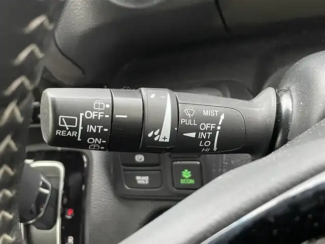 ホンダ Ｎ ＢＯＸ カスタム L スタイル+ブラック 滋賀県 2022(令4)年 1.7万km プラチナホワイトパール 禁煙車/純正ナビ/（CD/DVD/SD/USB/Bluetooth/フルセグTV）/バックカメラ/ビルトインETC/両側電動スライドドア/路外逸脱抑制システム/レーンキープアシストシステム/衝突被害軽減システム/クリアランスソナー/標識認識機能/革巻きステアリング/アダプティブクルーズコントロール/ステアリングリモコン/シートヒーター/LEDヘッドライト/フォグランプ/オートヘッドライト/ヘッドライトレベライザー/電動パーキングブレーキ/オートホールドブレーキ/USB充電/リアロールサンシェイド/オートリトラーミラー/純正フロアマット/純正アルミホイール/スペアキー