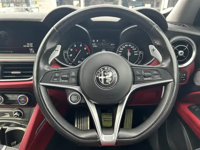 アルファロメオ ステルヴィオ ファーストエディション 滋賀県 2018(平30)年 4.9万km 黒 レザーシート/シートヒーター/AppleCarPlay/Harman/Kardonサウンド/電動リアゲート/ディスプレイオーディオ/BT/USB/AUX/ACC/BSM/LKA/純正20インチAW/ステアリングヒーター