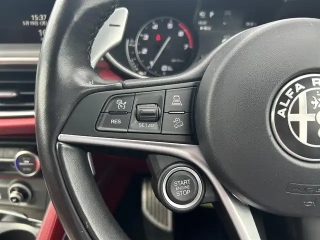 アルファロメオ ステルヴィオ ファーストエディション 滋賀県 2018(平30)年 4.9万km 黒 レザーシート/シートヒーター/AppleCarPlay/Harman/Kardonサウンド/電動リアゲート/ディスプレイオーディオ/BT/USB/AUX/ACC/BSM/LKA/純正20インチAW/ステアリングヒーター