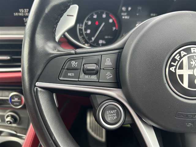アルファロメオ ステルヴィオ ファーストエディション 千葉県 2018(平30)年 4.9万km 黒 レザーシート/シートヒーター/AppleCarPlay/Harman/Kardonサウンド/電動リアゲート/ディスプレイオーディオ/BT/USB/AUX/ACC/BSM/LKA/純正20インチAW/ステアリングヒーター