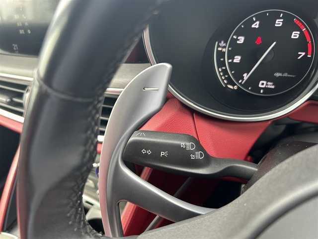 アルファロメオ ステルヴィオ ファーストエディション 千葉県 2018(平30)年 4.9万km 黒 レザーシート/シートヒーター/AppleCarPlay/Harman/Kardonサウンド/電動リアゲート/ディスプレイオーディオ/BT/USB/AUX/ACC/BSM/LKA/純正20インチAW/ステアリングヒーター