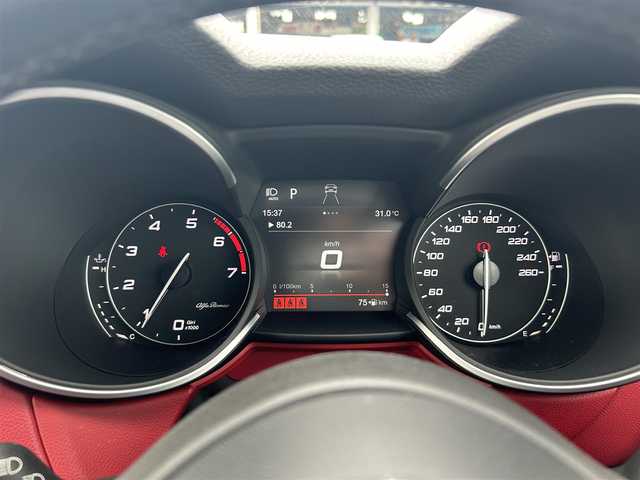 アルファロメオ ステルヴィオ ファーストエディション 千葉県 2018(平30)年 4.9万km 黒 レザーシート/シートヒーター/AppleCarPlay/Harman/Kardonサウンド/電動リアゲート/ディスプレイオーディオ/BT/USB/AUX/ACC/BSM/LKA/純正20インチAW/ステアリングヒーター