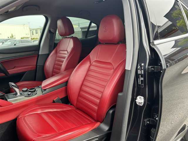 アルファロメオ ステルヴィオ ファーストエディション 千葉県 2018(平30)年 4.9万km 黒 レザーシート/シートヒーター/AppleCarPlay/Harman/Kardonサウンド/電動リアゲート/ディスプレイオーディオ/BT/USB/AUX/ACC/BSM/LKA/純正20インチAW/ステアリングヒーター
