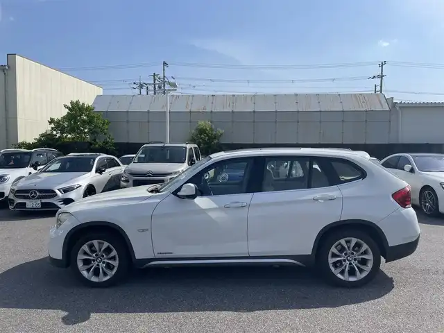 ＢＭＷ Ｘ１ 滋賀県 2011(平23)年 16.5万km 白 サンルーフ/レザーシート（ベージュ)/パワーシート(D/N席)/社外ナビ/Bカメラ/TV/BT/USB/ドラレコ/ルームミラーETC