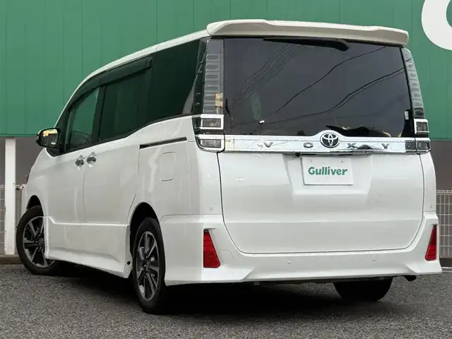トヨタ ヴォクシー ZS 煌Ⅱ 千葉県 2020(令2)年 2.3万km ホワイトパールクリスタルシャイン ワンオーナー/10インチSDナビ（NSZN-Z68T）/　（BT/DVD/CD/AM/FM)/フルセグ/セーフティセンス/インテリジェントクリアランスソナー/クルーズコントロール/ドライブレコーダー/バックカメラ/ETC/両側パワースライドドア/スペアキー/LEDライト/取扱説明書/保証書