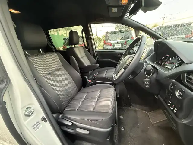 トヨタ ヴォクシー ZS 煌Ⅱ 千葉県 2020(令2)年 2.3万km ホワイトパールクリスタルシャイン ワンオーナー/10インチSDナビ（NSZN-Z68T）/　（BT/DVD/CD/AM/FM)/フルセグ/セーフティセンス/インテリジェントクリアランスソナー/クルーズコントロール/ドライブレコーダー/バックカメラ/ETC/両側パワースライドドア/スペアキー/LEDライト/取扱説明書/保証書