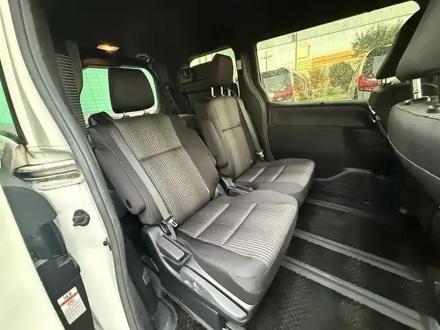 トヨタ ヴォクシー ZS 煌Ⅱ 千葉県 2020(令2)年 2.3万km ホワイトパールクリスタルシャイン ワンオーナー/10インチSDナビ（NSZN-Z68T）/　（BT/DVD/CD/AM/FM)/フルセグ/セーフティセンス/インテリジェントクリアランスソナー/クルーズコントロール/ドライブレコーダー/バックカメラ/ETC/両側パワースライドドア/スペアキー/LEDライト/取扱説明書/保証書