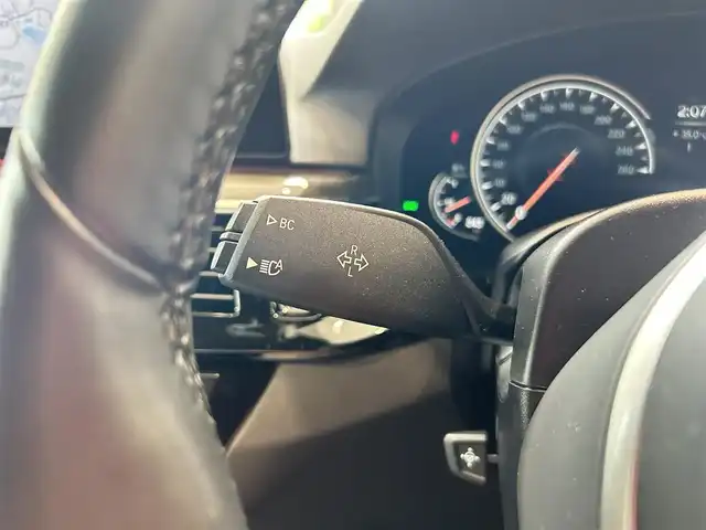 ＢＭＷ ５２３ｄ ツーリング Mスポーツ 大阪府 2018(平30)年 5.1万km サファイアブラックP HUD/インテリジェントセーフティシステム/パワーシート/シートメモリ/ACC/純正ナビ/フルセグテレビ/全方位カメラ/BSM/純正１９インチアルミホイール/LEDヘッドライト/電動リアゲート/置くだけ充電/パドルシフト/クリアランスソナー/ETC2.0/ドライブレコーダー