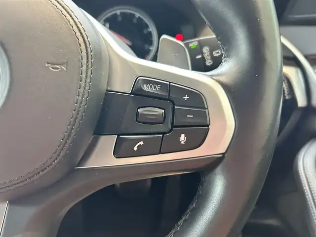 ＢＭＷ ５２３ｄ ツーリング Mスポーツ 大阪府 2018(平30)年 5.1万km サファイアブラックP HUD/インテリジェントセーフティシステム/パワーシート/シートメモリ/ACC/純正ナビ/フルセグテレビ/全方位カメラ/BSM/純正１９インチアルミホイール/LEDヘッドライト/電動リアゲート/置くだけ充電/パドルシフト/クリアランスソナー/ETC2.0/ドライブレコーダー
