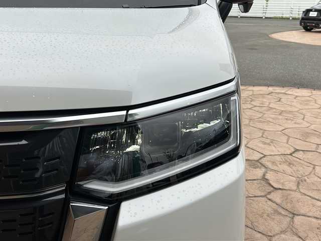 ホンダ ステップワゴン スパーダ eHEV プレミアムライン 佐賀県 2024(令6)年 1.1万km プラチナホワイトパール ワンオーナー/純正ナビ【LXM-247VFLi】/・DTV/CD/DVD/USB/SD/BT/全方位カメラ/クリアランスソナー/ホンダセンシング/・衝突軽減ブレーキ/・前後誤発進抑制機能/・近距離衝突軽減ブレーキ/・歩行者事故低減ステアリング/・路外逸脱抑制機能/・アダプティブクルーズコントロール/・車線維持支援システム/・トラフィックジャムアシスト/・先行車発進お知らせ機能/・標識認識機能/・オートハイビーム/・アダプティブドライビングビーム/ハーフレザーシート/前席+2列目シートヒーター/2列目オットマン/D席シートリフター/両側パワースライドドア/パワーテールゲート/ドライブレコーダー/アイドリングストップ/純正16インチAW/ルーフエンドスポイラー/パドルシフト付革巻きステアリング/オートライト/純正LEDヘッドライト/フォグランプ/ヘッドライトレベライザー/プッシュEgスタート/ストップ/スマートキー×2/電動格納ドアミラー/純正フロアマット/取扱説明書/新車時保証書