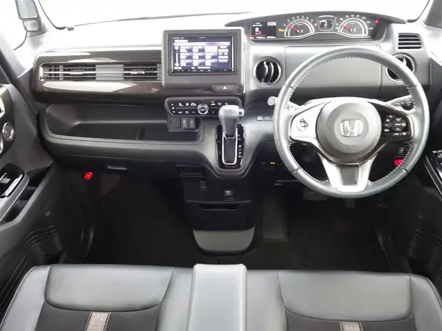 ホンダ Ｎ ＢＯＸ カスタム G L ターボ ホンダセンシング 静岡県 2020(令2)年 4.7万km プラチナホワイトパール ワンオーナー・禁煙車/車検令和9年2月まで/ゆとりのターボエンジン/ホンダセンシング/　衝突軽減ブレーキ・誤発進抑制/　後方誤発進抑制・ACC・LKA/　オートマチックハイビーム/　標識認識機能/LEDヘッドライト・フォグ/リョウガワパワースライドドア/パナソニックストラーダSDナビ/　DVD・CD・BT・USB・iPOD/　フルセグTV・Bカメラ/ビルトインETC/コムテック前後ドライブレコーダー/前席シートヒーター/パドルシフト/スマートキー2個/純正サイドカーテン/純正フロアマット・バイザー/ジュンセイマッドガード/プライバシーガラス