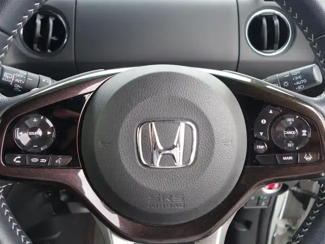 ホンダ Ｎ ＢＯＸ カスタム G L ターボ ホンダセンシング 静岡県 2020(令2)年 4.7万km プラチナホワイトパール ワンオーナー・禁煙車/車検令和9年2月まで/ゆとりのターボエンジン/ホンダセンシング/　衝突軽減ブレーキ・誤発進抑制/　後方誤発進抑制・ACC・LKA/　オートマチックハイビーム/　標識認識機能/LEDヘッドライト・フォグ/リョウガワパワースライドドア/パナソニックストラーダSDナビ/　DVD・CD・BT・USB・iPOD/　フルセグTV・Bカメラ/ビルトインETC/コムテック前後ドライブレコーダー/前席シートヒーター/パドルシフト/スマートキー2個/純正サイドカーテン/純正フロアマット・バイザー/ジュンセイマッドガード/プライバシーガラス