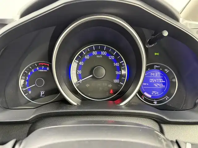 ホンダ フィット 13G Fパッケージ 愛知県 2014(平26)年 5.4万km シルバー 社外ナビ/バックモニター/ドライブレコーダー/ワンセグTV/プッシュスタート/電動格納ミラー/ETC/CD/DVD