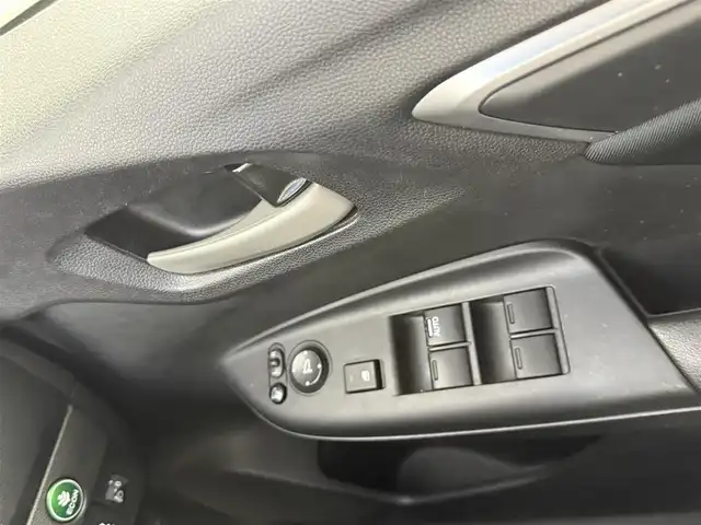 ホンダ フィット 13G Fパッケージ 愛知県 2014(平26)年 5.4万km シルバー 社外ナビ/バックモニター/ドライブレコーダー/ワンセグTV/プッシュスタート/電動格納ミラー/ETC/CD/DVD