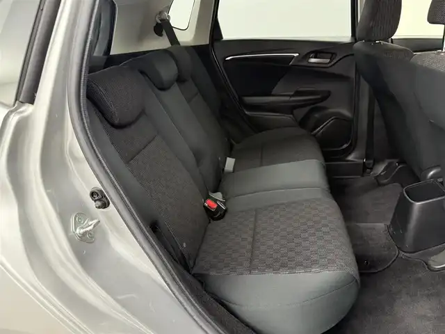 ホンダ フィット 13G Fパッケージ 愛知県 2014(平26)年 5.4万km シルバー 社外ナビ/バックモニター/ドライブレコーダー/ワンセグTV/プッシュスタート/電動格納ミラー/ETC/CD/DVD