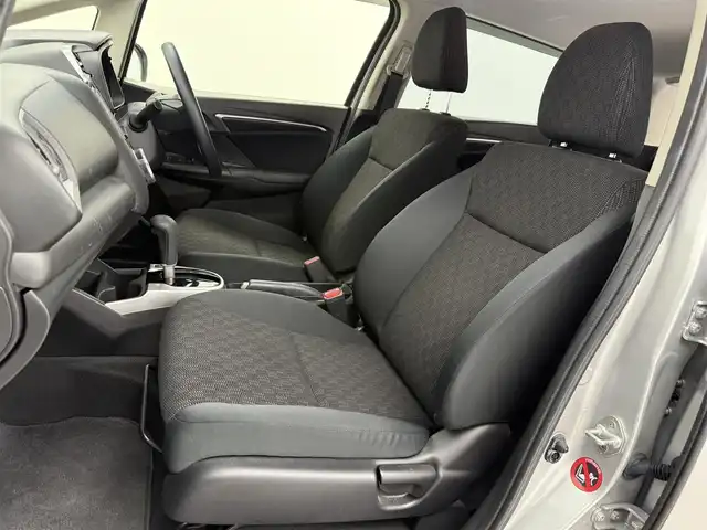 ホンダ フィット 13G Fパッケージ 愛知県 2014(平26)年 5.4万km シルバー 社外ナビ/バックモニター/ドライブレコーダー/ワンセグTV/プッシュスタート/電動格納ミラー/ETC/CD/DVD