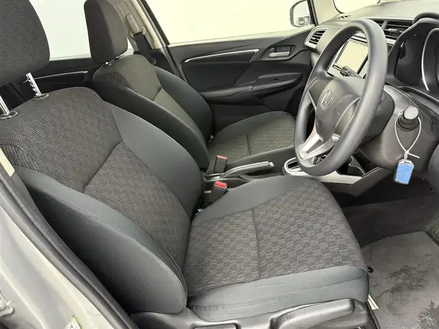 ホンダ フィット 13G Fパッケージ 愛知県 2014(平26)年 5.4万km シルバー 社外ナビ/バックモニター/ドライブレコーダー/ワンセグTV/プッシュスタート/電動格納ミラー/ETC/CD/DVD