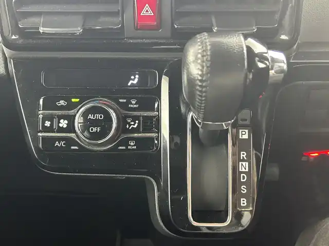 ダイハツ タント カスタム RS 愛知県 2019(令1)年 6万km シャイニングホワイトパール 禁煙車/ターボ/純正7インチナビ/（CD/DVD/Bluetooth/フルセグTV/SD)/バックカメラ/スマートアシストIII/・衝突軽減ブレーキ/・レーンキープアシスト/・オートマチックハイビーム/・クリアランスソナー/・誤発進抑制機能/ETC/ドライブレコーダー/両側パワースライドドア/アイドリングストップ/純正15インチアルミホイール/スマートキー/スペアキー1本/プッシュスタート/LEDヘッドライト/フロントフォグランプ/オートライト/純正フロアマット/ベンチシート/横滑り防止装置/オートエアコン