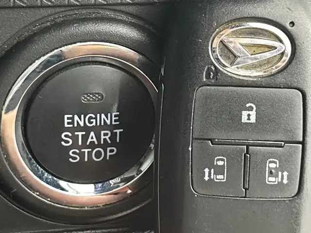 ダイハツ タント カスタム RS 愛知県 2019(令1)年 6万km シャイニングホワイトパール 禁煙車/ターボ/純正7インチナビ/（CD/DVD/Bluetooth/フルセグTV/SD)/バックカメラ/スマートアシストIII/・衝突軽減ブレーキ/・レーンキープアシスト/・オートマチックハイビーム/・クリアランスソナー/・誤発進抑制機能/ETC/ドライブレコーダー/両側パワースライドドア/アイドリングストップ/純正15インチアルミホイール/スマートキー/スペアキー1本/プッシュスタート/LEDヘッドライト/フロントフォグランプ/オートライト/純正フロアマット/ベンチシート/横滑り防止装置/オートエアコン