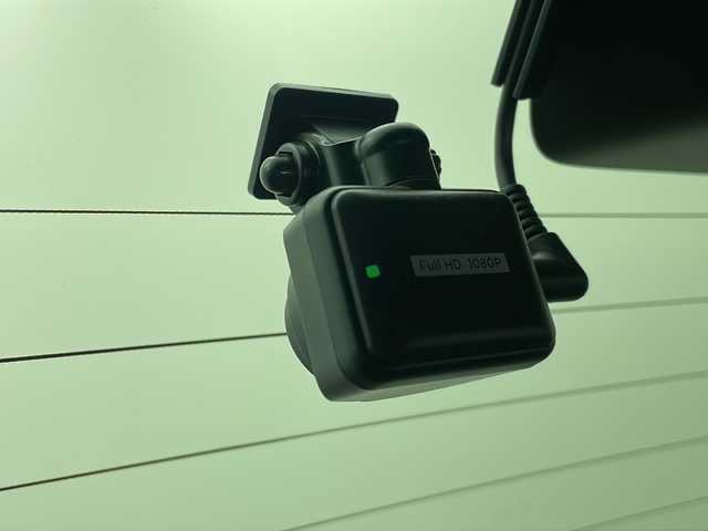 ホンダ Ｎ ＯＮＥ オリジナル スタイル+アーバン 秋田県 2023(令5)年 1.2万km ガーデングリーンM ４WD/社外SDナビ(Bluetooth/CD/DVD)/バックカメラ/ETC/クルーズコントロール/前後ドライブレコーダー/社外AW/後方コーナーセンサー/衝突被害軽減システム/カーテンエアバック/前席シートヒーター/チップアップシート/アイドリングストップ/オートライト/ハロゲンヘッドライト/スマートキー/スペアキー×２