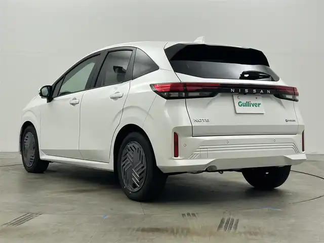 日産 ノート X 岡山県 2024(令6)年 0.3万km ピュアホワイトパール 純正9インチディスプレイオーディオ/Bluetooth/地デジ/バックカメラ/エマージェンシーブレーキ/ETC/アダプティブLEDライト/プッシュスタート /スマートキー/オートライト/オートホールド /コーナーセンサー/フロアマット/オートハイビーム /踏み間違い防止/サイド/カーテンエアバッグ/新車保証書/取扱説明書