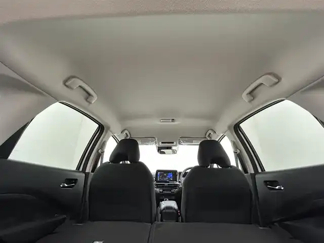 日産 ノート X 岡山県 2024(令6)年 0.3万km ピュアホワイトパール 純正9インチディスプレイオーディオ/Bluetooth/地デジ/バックカメラ/エマージェンシーブレーキ/ETC/アダプティブLEDライト/プッシュスタート /スマートキー/オートライト/オートホールド /コーナーセンサー/フロアマット/オートハイビーム /踏み間違い防止/サイド/カーテンエアバッグ/新車保証書/取扱説明書