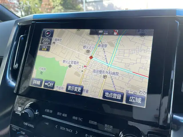 トヨタ アルファード エグゼクティブ ラウンジ 埼玉県 2015(平27)年 13万km ラグジュアリーホワイトパールクリスタルシャインガラスフレーク /4WD//Wサンルーフ//JBL純正10型メモリナビ//フルセグTV//全方位カメラ//フリップダウンモニター//CD/DVD/Bluetooth//黒レザーシート//前2席パワーシート//前2席&2列目シートヒーター//2列目エアシート//助手席&2列目オットマン//両側パワースライドドア//パワーバックドア//アダプティブクルーズコントロール//ビルトインETC//スマートキー//LEDヘッドライト//ステアリングヒーター//PCS衝突軽減ブレーキ//W.サイドエアバッグ//カーテン.ニーエアバッグ//ABS//横滑り防止装置//クリアランスソナー//オートライト/オートハイビーム//スモークフィルム//ドアバイザー//モデリスタエアロ//TEIN車高調//社外21インチAW//新車時保証書//取扱説明書//ナビ取説