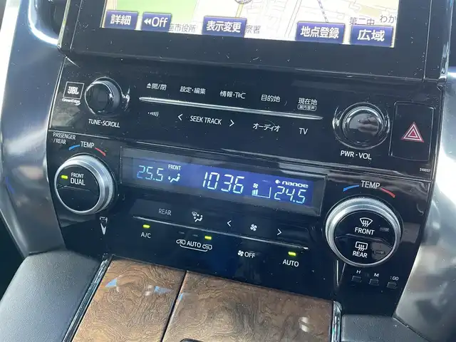 トヨタ アルファード エグゼクティブ ラウンジ 埼玉県 2015(平27)年 13万km ラグジュアリーホワイトパールクリスタルシャインガラスフレーク /4WD//Wサンルーフ//JBL純正10型メモリナビ//フルセグTV//全方位カメラ//フリップダウンモニター//CD/DVD/Bluetooth//黒レザーシート//前2席パワーシート//前2席&2列目シートヒーター//2列目エアシート//助手席&2列目オットマン//両側パワースライドドア//パワーバックドア//アダプティブクルーズコントロール//ビルトインETC//スマートキー//LEDヘッドライト//ステアリングヒーター//PCS衝突軽減ブレーキ//W.サイドエアバッグ//カーテン.ニーエアバッグ//ABS//横滑り防止装置//クリアランスソナー//オートライト/オートハイビーム//スモークフィルム//ドアバイザー//モデリスタエアロ//TEIN車高調//社外21インチAW//新車時保証書//取扱説明書//ナビ取説