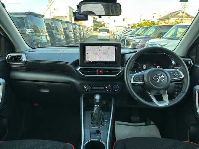 トヨタ ライズ Z 大阪府 2022(令4)年 2.2万km シャイニングホワイトパール カロッツェリア９インチナビ　/フルセグ　/Ｂｌｕｅｔｏｏｔｈ　/バックカメラ　/前席シートヒーター　/レーダークルーズコントロール　/前後ドライブレコーダー　/ビルトインＥＴＣ　/フロアーマット　/サイドバイザー　/ＬＥＤヘッドライト