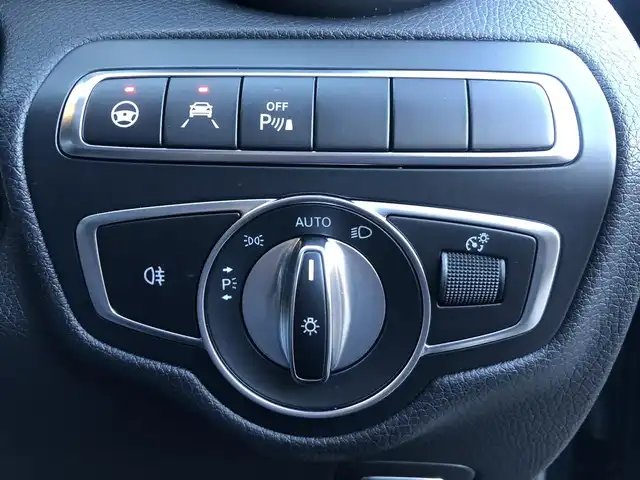 メルセデス・ベンツ Ｃ２００ アバンギャルド AMGライン 愛知県 2019(平31)年 2.1万km エメラルドグリーン 純正ナビ/（Bluetooth/フルセグTV/USB/SD）/バックカメラ/ETC2.0/ACC/BSM/パワーシート/シートヒーター/パドルシフト/メモリシート/エアサス/レザーシート/オートライト/スマートキー/プッシュスタート/電子パーキング/オートホールド/電動格納ミラー/純正LEDライト/純正18インチAMGAW