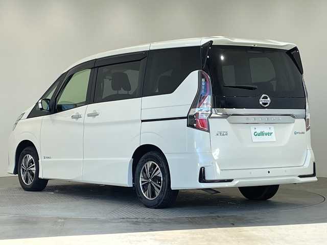 日産 セレナ e－パワー ハイウェイスター V 栃木県 2022(令4)年 1.4万km ブリリアントホワイトパール 純正ナビ/（CD/DVD/フルセグ/bluetooth/MSV/SD）　/禁煙車　/全方位カメラ　/プロパイロット　/コーナーセンサー　/両側パワースライドドア　/オートライト　/ＬＥＤヘッドライト　/フォグランプ　/スマートキー　/プッシュスタート　/ステアリングスイッチ/革巻きステアリング/ウインカーミラー/電動格納ミラー/純正アルミホイール/社外フロアマット