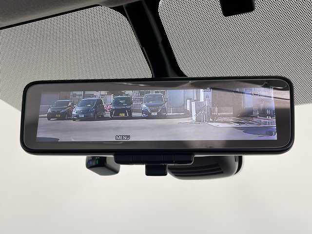 日産 セレナ e－パワー ハイウェイスター V 栃木県 2022(令4)年 1.4万km ブリリアントホワイトパール 純正ナビ/（CD/DVD/フルセグ/bluetooth/MSV/SD）　/禁煙車　/全方位カメラ　/プロパイロット　/コーナーセンサー　/両側パワースライドドア　/オートライト　/ＬＥＤヘッドライト　/フォグランプ　/スマートキー　/プッシュスタート　/ステアリングスイッチ/革巻きステアリング/ウインカーミラー/電動格納ミラー/純正アルミホイール/社外フロアマット