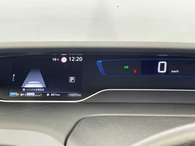 日産 セレナ e－パワー ハイウェイスター V 栃木県 2022(令4)年 1.4万km ブリリアントホワイトパール 純正ナビ/（CD/DVD/フルセグ/bluetooth/MSV/SD）　/禁煙車　/全方位カメラ　/プロパイロット　/コーナーセンサー　/両側パワースライドドア　/オートライト　/ＬＥＤヘッドライト　/フォグランプ　/スマートキー　/プッシュスタート　/ステアリングスイッチ/革巻きステアリング/ウインカーミラー/電動格納ミラー/純正アルミホイール/社外フロアマット